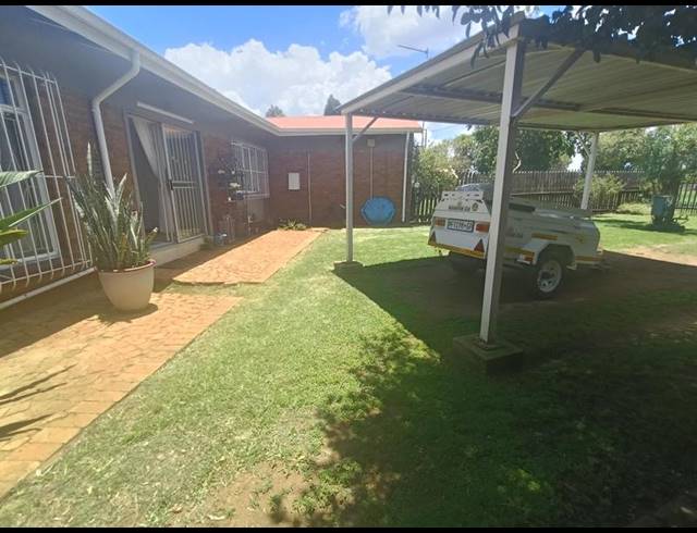 3 BEDROOM HOUSE FOR SALE IN DAL FOUCHE